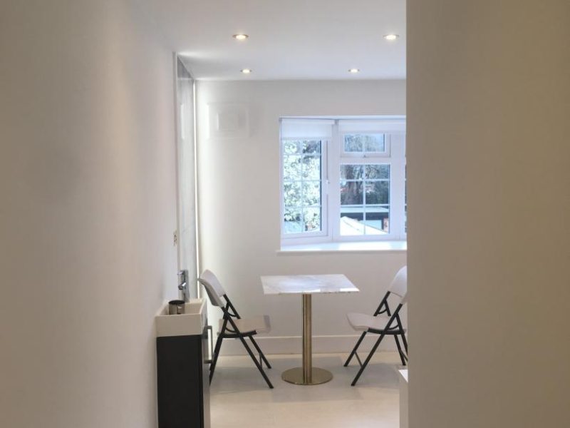 Holt Escape Apt - London, UK