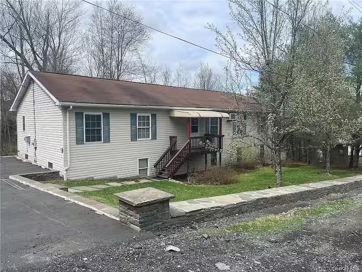 Paddle Villa, Lake View - Swan Lake, NY